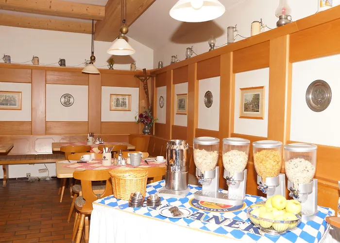 Und Wiedmann 게스트하우스 3*