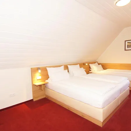 Und Wiedmann Gasthof 3*