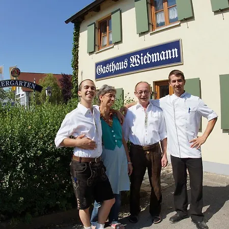 Und Wiedmann