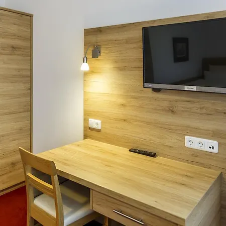 Und Wiedmann Gasthof 3*